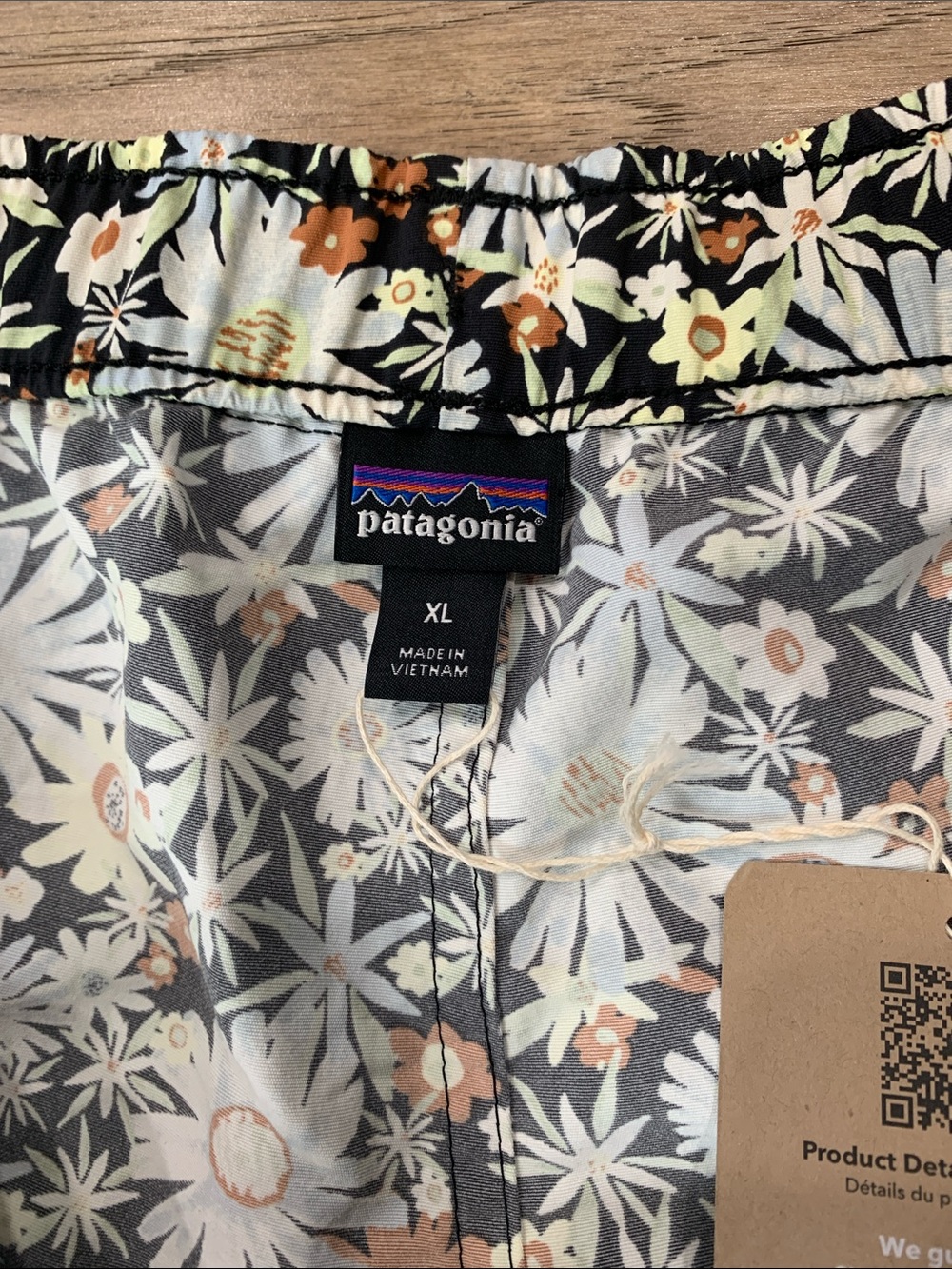NWT Patagonia Women's Barely Baggies Shorts - 2½" Size XL - Picture 2 of 6